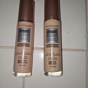 Maybelline Dream Radiant Liquid Foundation Duo - Ivory & Vanilla